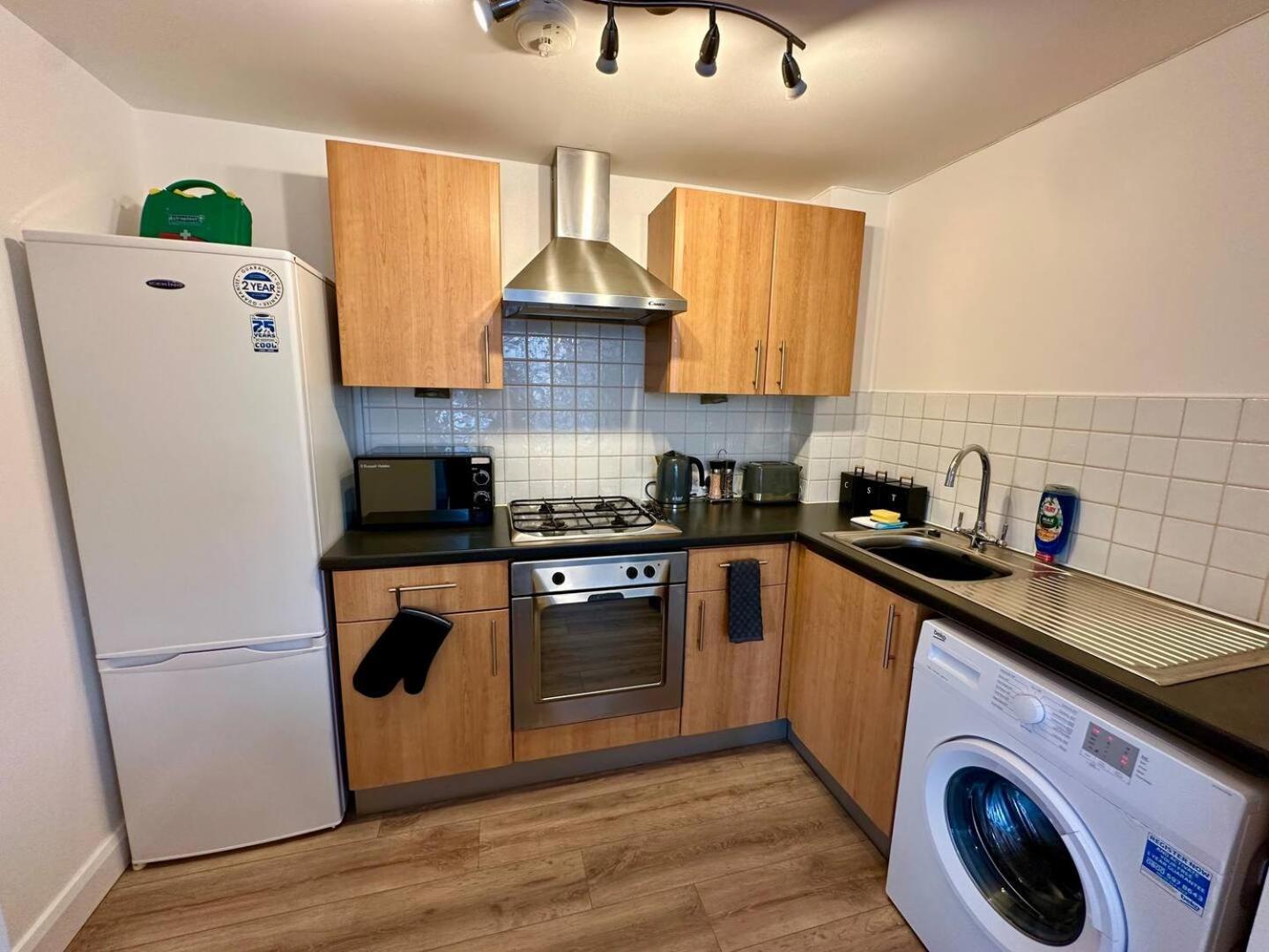 2Br City Side Apartment Белфаст Экстерьер фото
